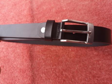 Tresanti pánsky kožený opasok veľkosť 85cm(32-34), 