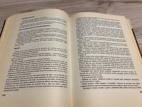 Stará retro kniha naše dieťa 1979,