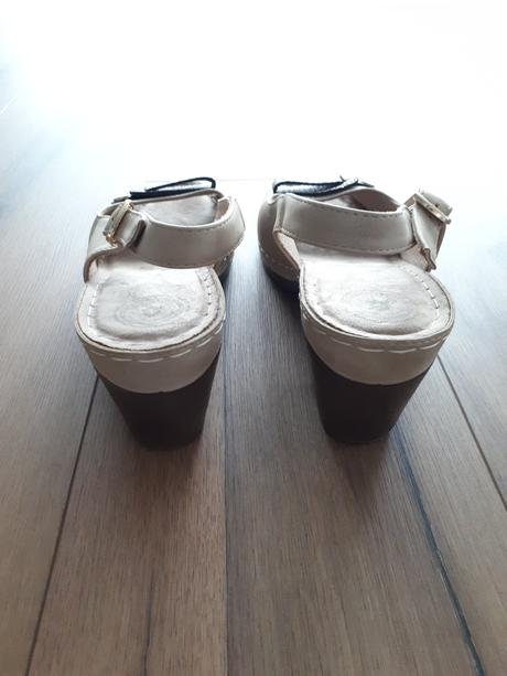 Kožené sandálky, 41