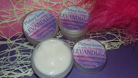 Pletove kremy rozne,
