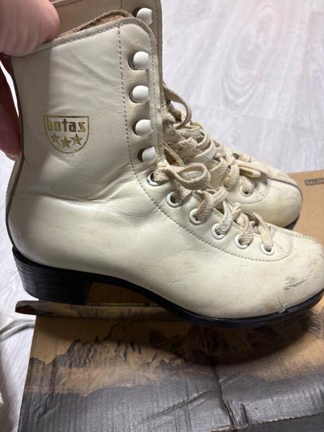 Korcule na ľad pre dievča, botas,32