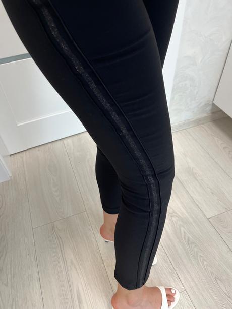 Motivi talianske nohavice, s