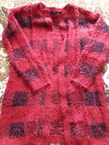 Červený sveter, esmara,38