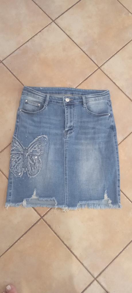 Riflova sukna s motýľom, m