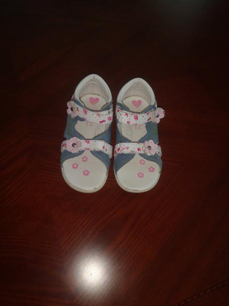 Sandalky, lasocki,24