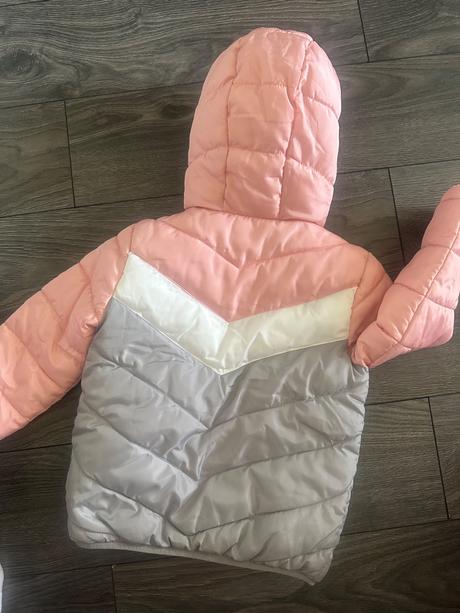 Pekna bunda, sinsay,104