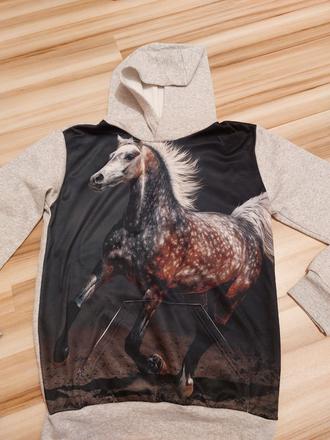 Mikina s  koňom  digitálny obrázok, 152