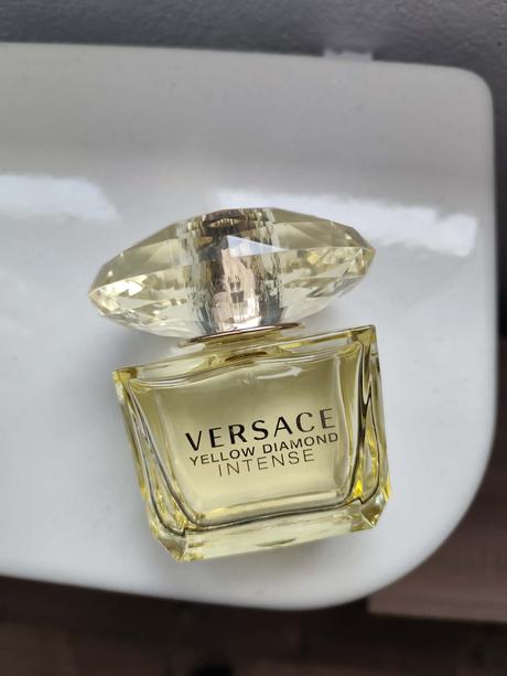 Versace - yellow diamond, 