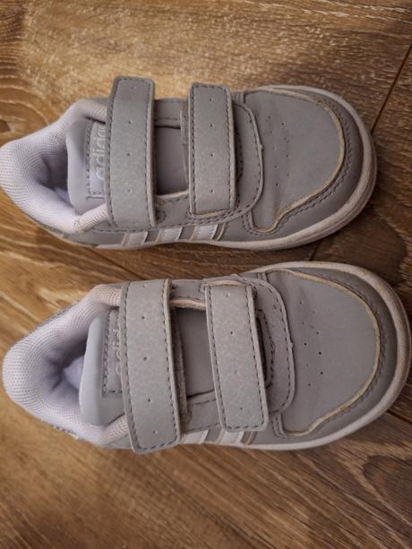 Predam tenisky, adidas,22