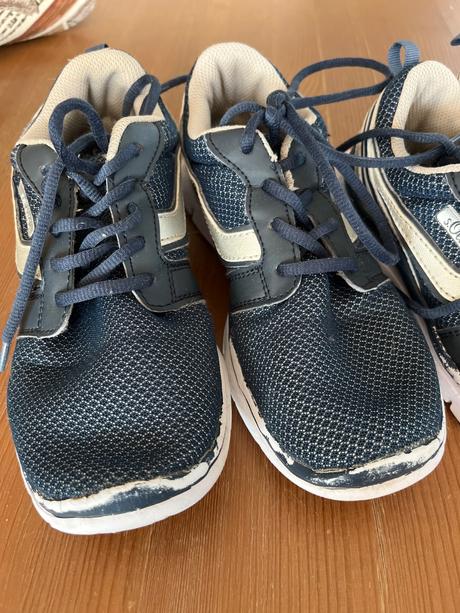 35 tenké tenisky pre dvojičky, 36