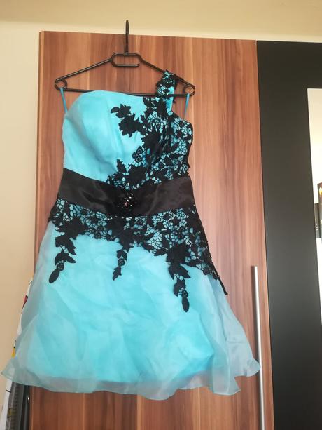 Spoločenské šaty, 36