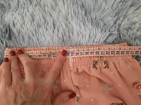 Pekné, teplé pyžamko 140/146, 140