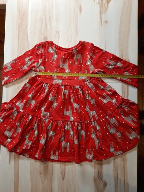 Vianočné šaty so srnkami, 104
