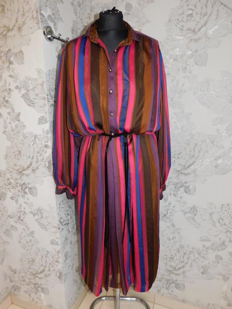 Fink modell pekne vintage šaty, 48