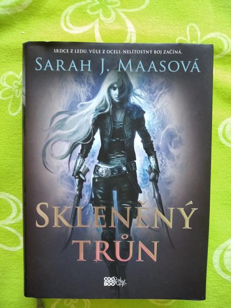 Kniha skleněný trůn, 