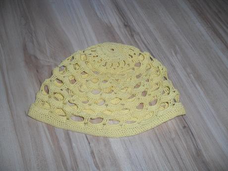 Dievčenská háčkovaná baretka - nenosená(nepoužitá), 104