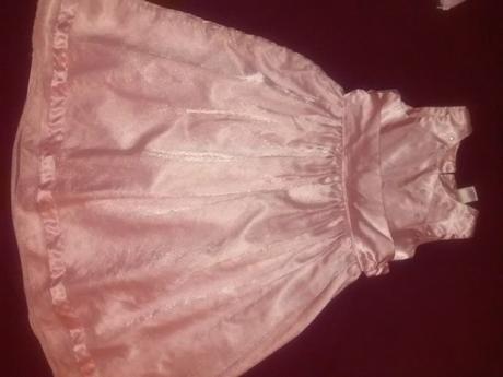 Prilezitostne saty, tu,122