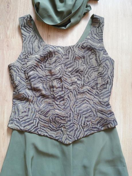 Krásna sukňa a šál l/xl + korzet grátis, xl