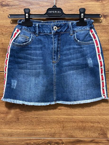 Riflová sukňa, 134