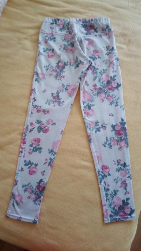 Legíny, calzedonia,128