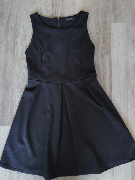 Prestrihnute saty s, terranova,s