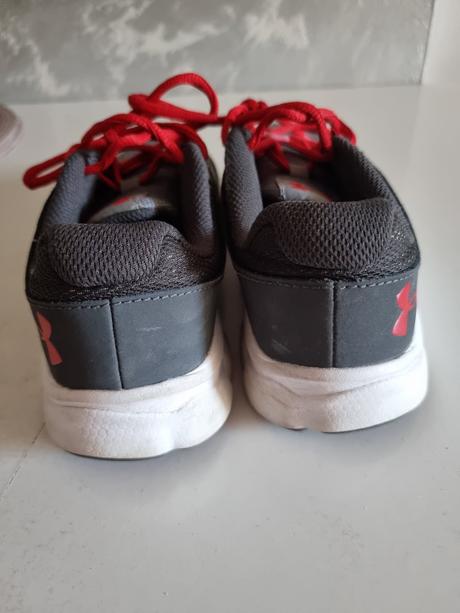 Trnisky, under armour,38