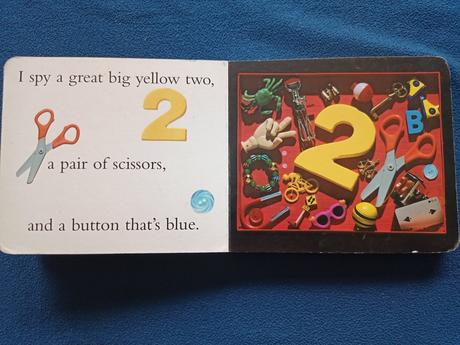 Spy little numbers board book,