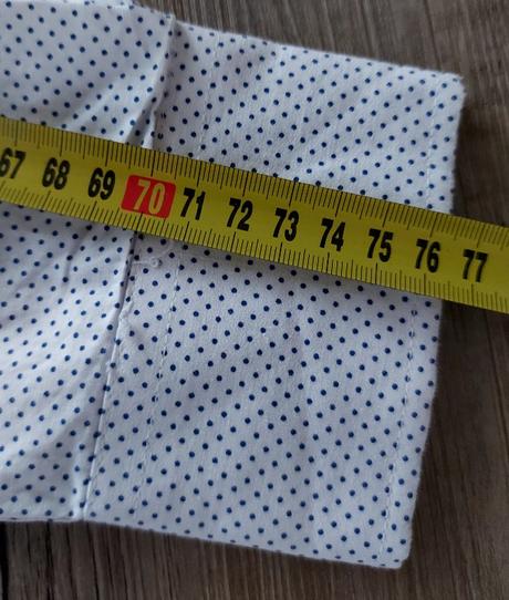 Elegantná bodkovaná slim fit košeľa, 40