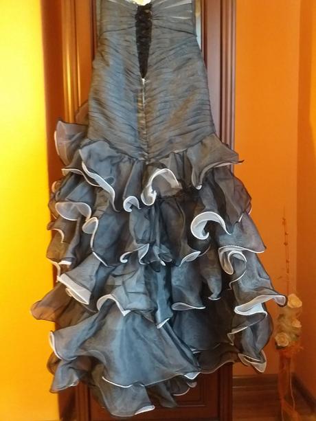 Romantické šaty, 38