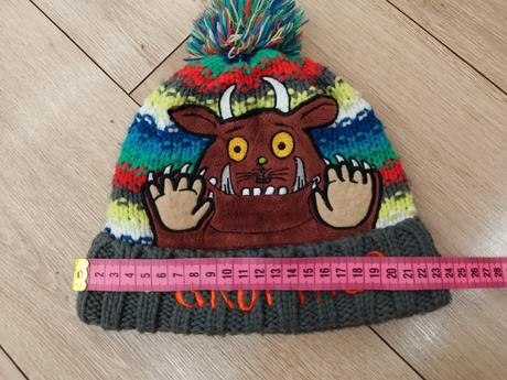 Teplučká čiapka, tu,104