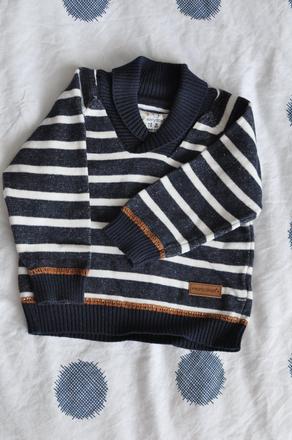 Raz oblecena mikinka, 74