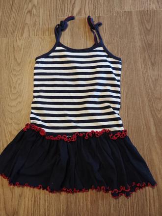 Námornícke šaty, 104