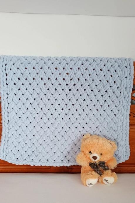 Mäkučká puffy deka do kočíka sivá, 