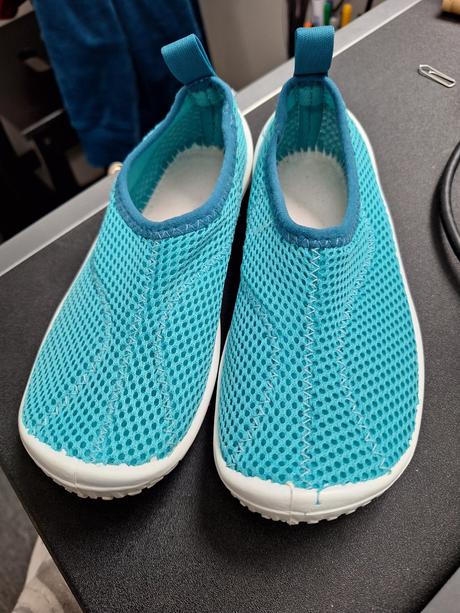 Topanky do vody tyrkysove, decathlon,28