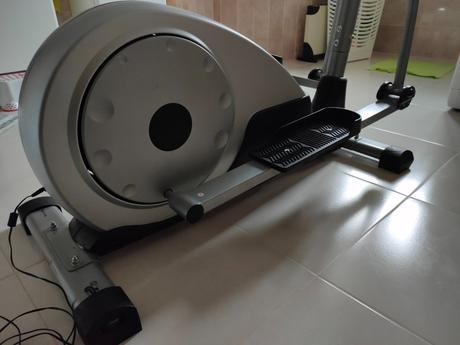 Eliptický trenažér crossový elektrický landfit,