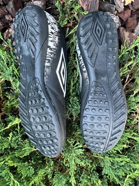 Halové tenisky - halovky, umbro,39