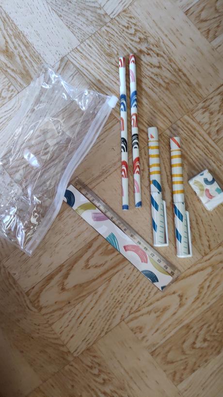 Sada na pisacich potrieb v peracniku pasiky,