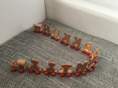 Písmena abecedy z dreva - vláčik, 
