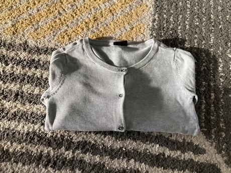 Sivý svetrík 146/152, takko,146