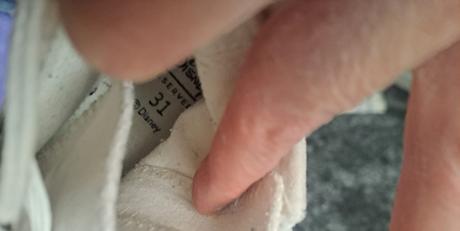 Tenisky, reserved,30