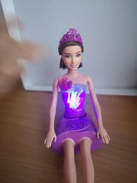 Origin.bábika barbie z rozprávky odvážna princezná,