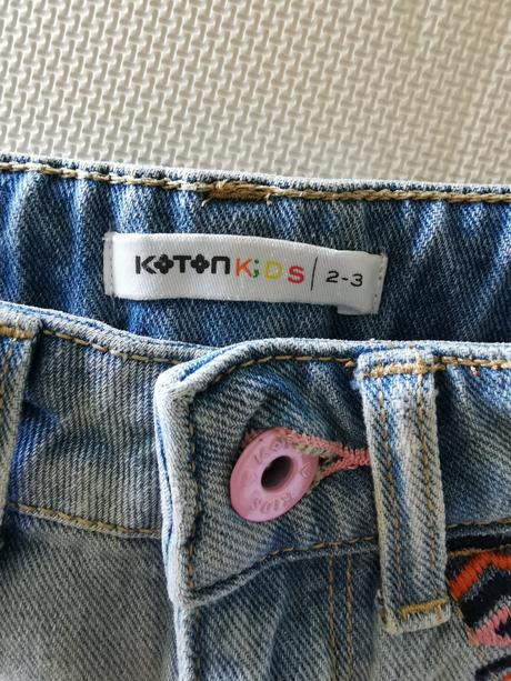 Dievčenské rifľové kraťasky, 92