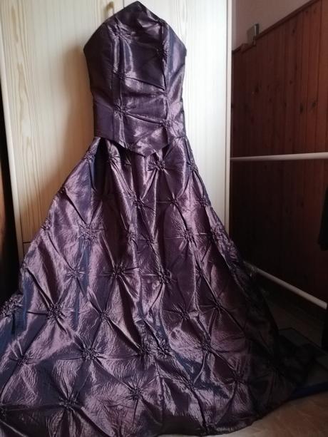 Spoločenské šaty, m