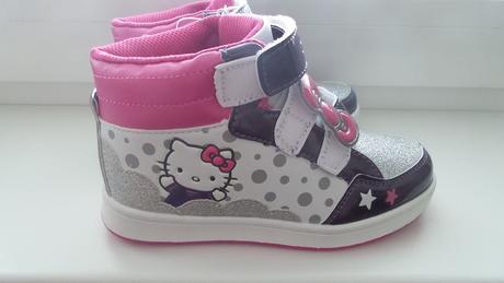 Hello kitty tenisky, 30