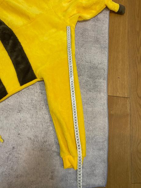 Kostým pokémon pikachu,