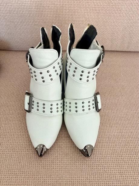 Členkové čižmy, 35