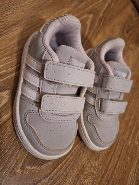 Predam tenisky, adidas,22