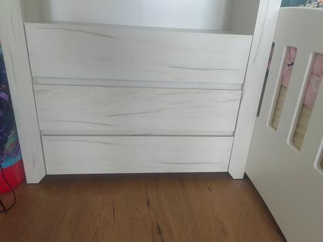 Komoda, stolik, stolicka,