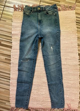 Rifle s vysokým pásom, sinsay,s