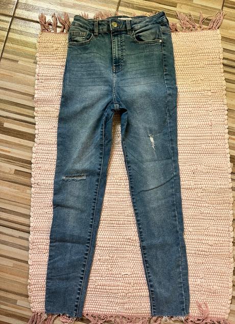 Rifle s vysokým pásom, sinsay,s